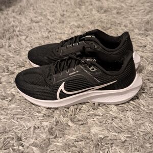 Nike Women's Air Zoom Pegasus 40 Running Shoes